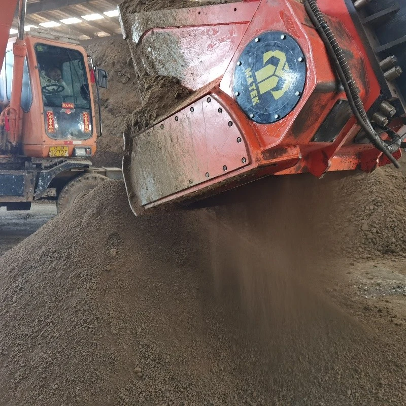 screening bucket (56)